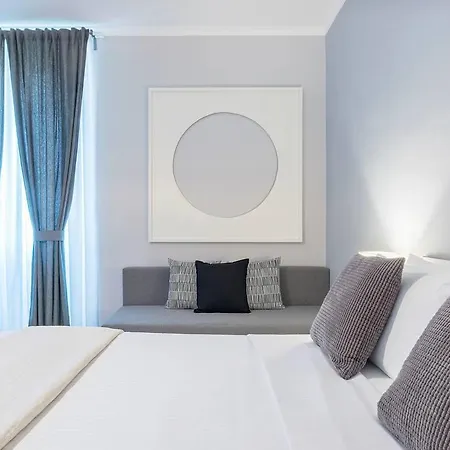 Modern And Bright 2 Bed Flat Near San Peter